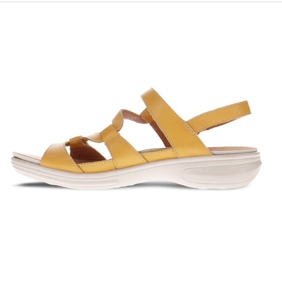 Revere Emerald Leather Sandals Mustard Size 8 - Picture 5 of 10